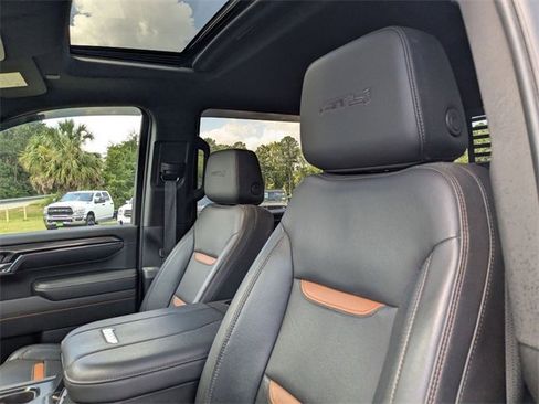 Used 2024 GMC Sierra 2500 AT4 w/ AT4 Preferred Package image 19
