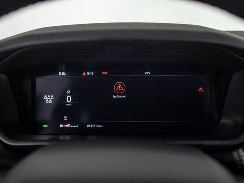 Used 2020 Land Rover Discovery HSE image 18