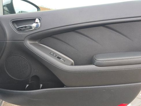 Used 2015 Kia Forte EX image 29