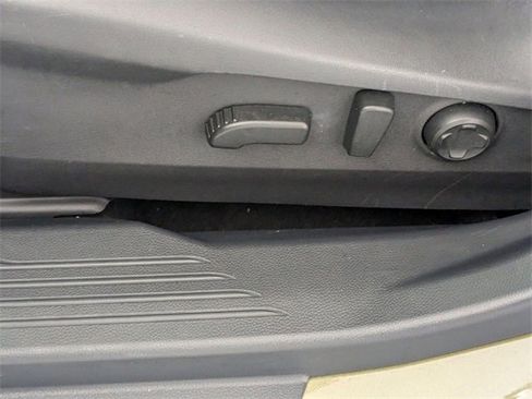 Used 2023 Subaru Outback Limited image 15