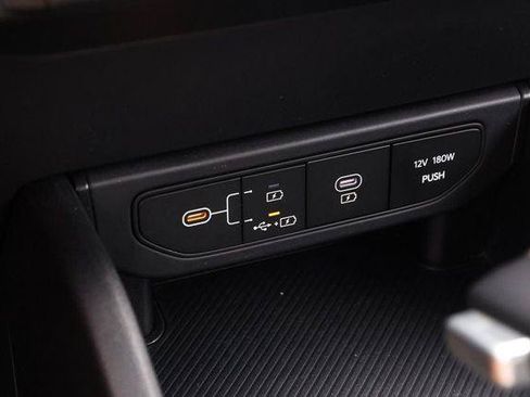 Used 2025 Kia K4 FWD image 18