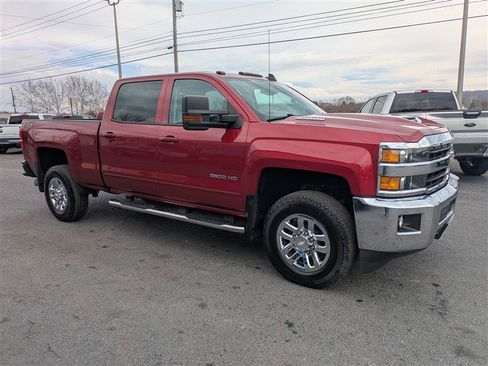 Used 2018 Chevrolet Silverado 3500 LT w/ LT Convenience Package image 7