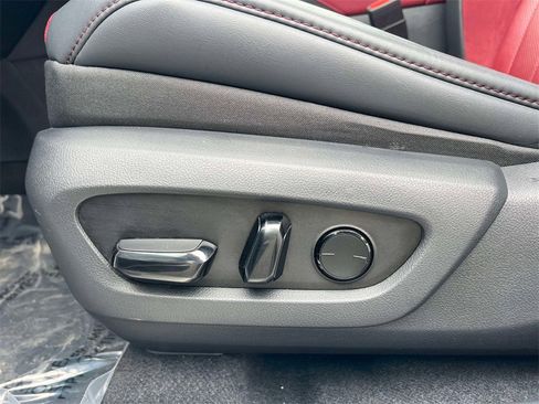 Used 2024 Lexus RX 500h F Sport w/ Convenience Package image 18