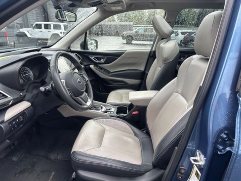 Used 2023 Subaru Forester Limited AWD/4WD image 9