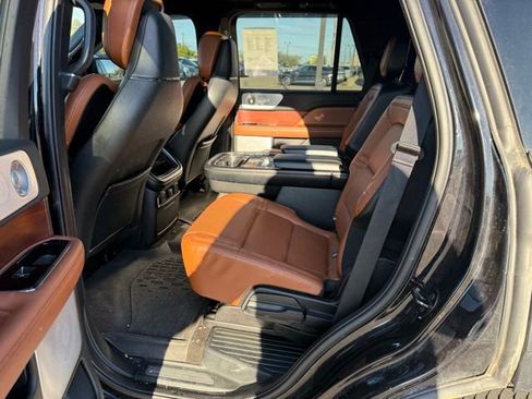 Used 2020 Lincoln Navigator Reserve w/ Equipment Group 208A Reserve AWD/4WD image 15