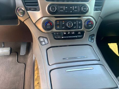 Used 2017 GMC Yukon XL Denali w/ Open Road Package AWD/4WD image 32