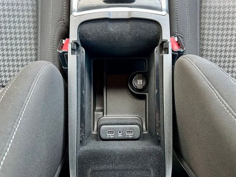 Used 2023 Dodge Charger SXT image 31