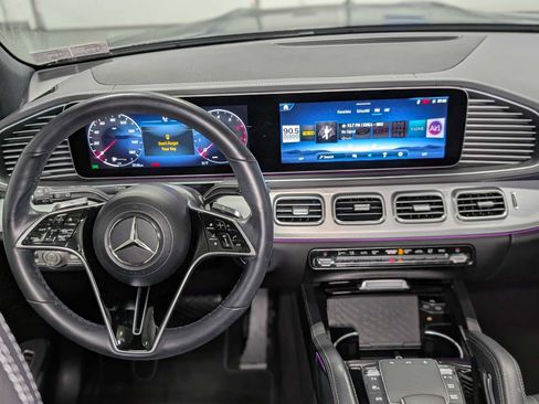 Certified 2024 Mercedes-Benz GLS 450 4MATIC image 5