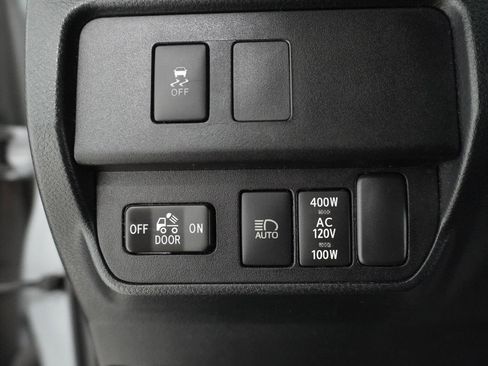Used 2020 Toyota Tacoma TRD Sport w/ Technology Package RWD image 15