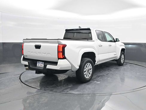 Used 2024 Toyota Tacoma SR5 image 7