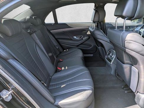 Used 2018 Mercedes-Benz S 560 Sedan image 19