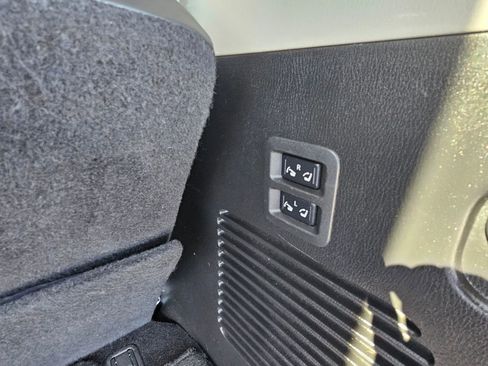 Used 2020 Nissan Armada SL w/ Premium Package image 11