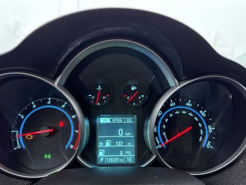 Used 2015 Chevrolet Cruze Eco image 16