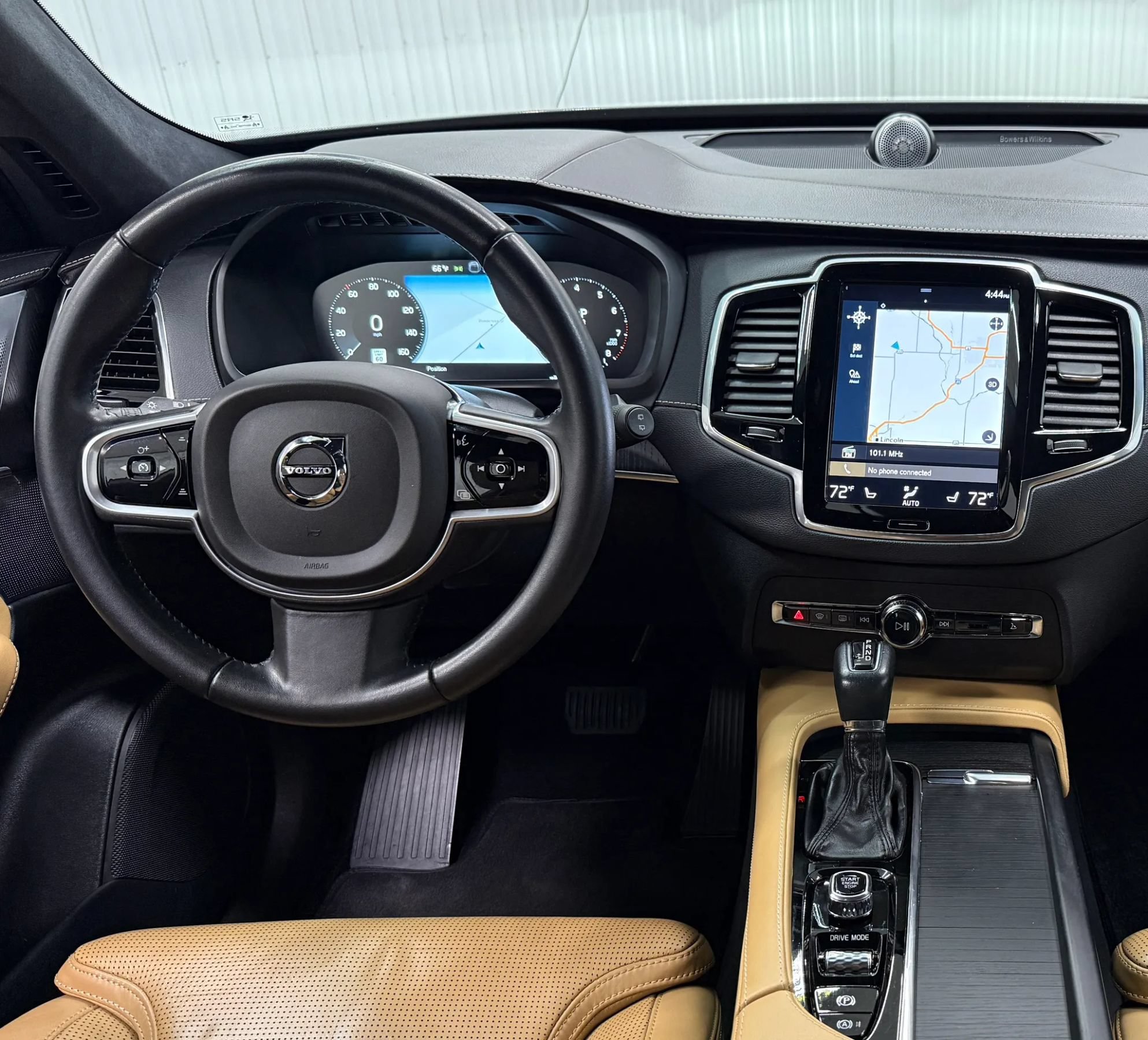 Used 2021 Volvo XC90 T6 Inscription w/ Lounge Package AWD/4WD image 22