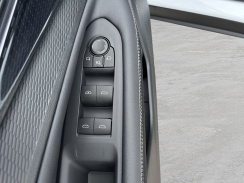 New 2025 Chevrolet Blazer EV LT image 16