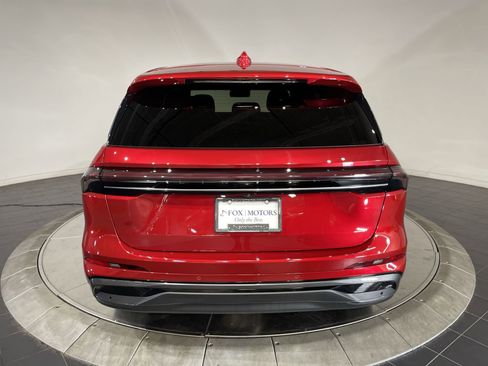 New 2024 Lincoln Nautilus Premier w/ Equipment Group 102A image 38