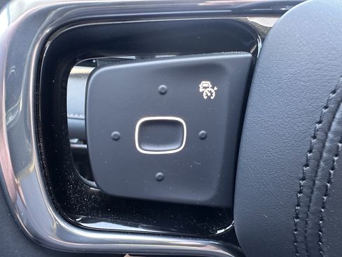 Used 2026 Lincoln Nautilus Reserve image 26