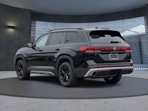 New 2026 Volkswagen Atlas Peak Edition AWD/4WD image 3