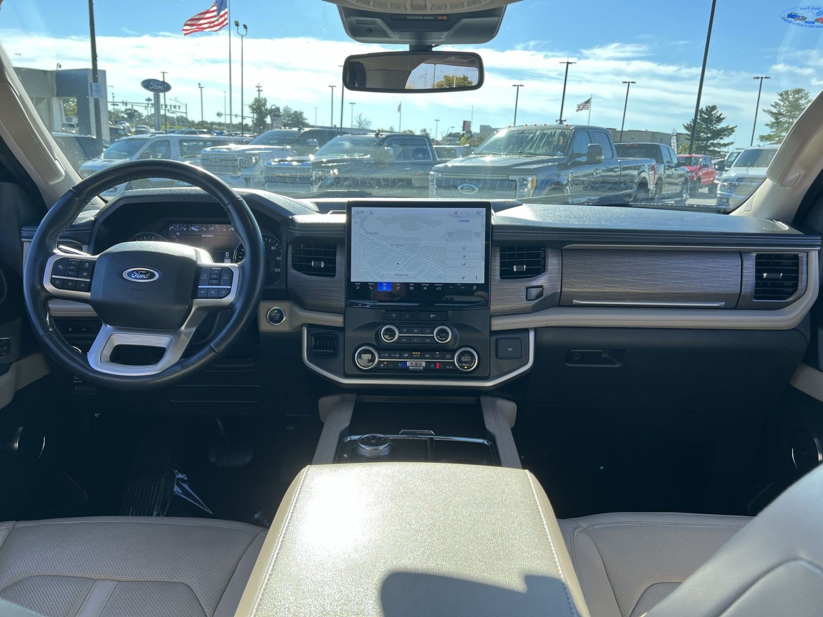 Used 2024 Ford Expedition Limited AWD/4WD image 23