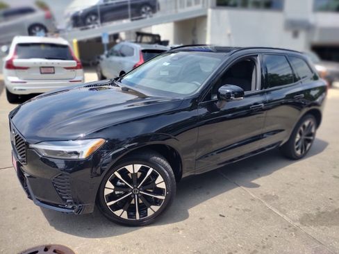 New 2026 Volvo XC60 B5 Plus w/ Protection Package Premier image 2