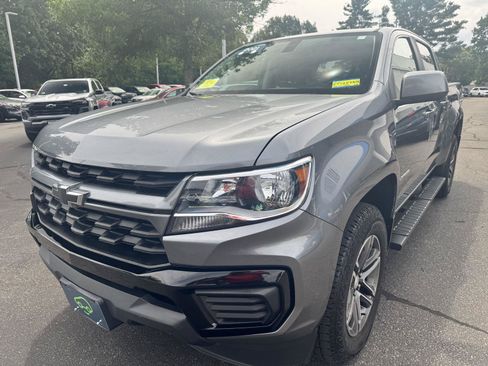 Certified 2023 Chevrolet Colorado Z71 w/ Z71 Convenience Package 2 AWD/4WD image 3