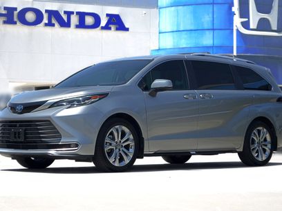 Used 2024 Toyota Sienna Platinum