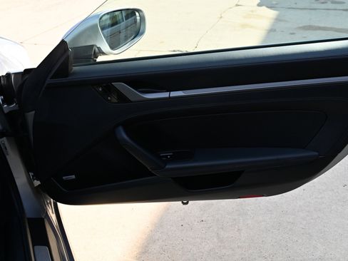 Used 2020 Porsche 911 Carrera S image 39