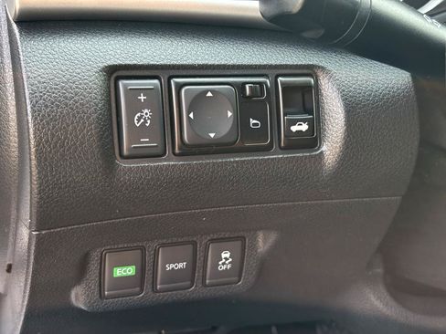 Used 2017 Nissan Sentra SV FWD image 18