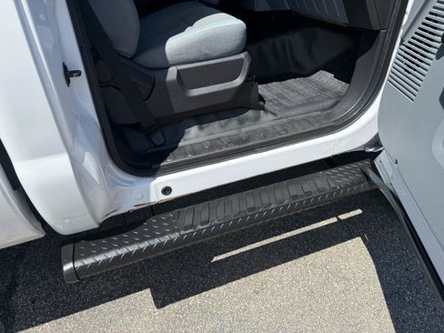 Used 2016 Ford F250 XL w/ FX4 Off-Road Package AWD/4WD image 19