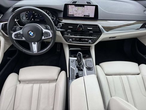 Used 2019 BMW 540i xDrive w/ M Sport Package AWD/4WD image 19