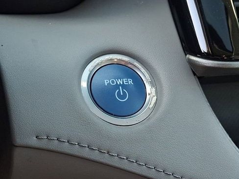 Used 2021 Toyota Highlander XLE image 26