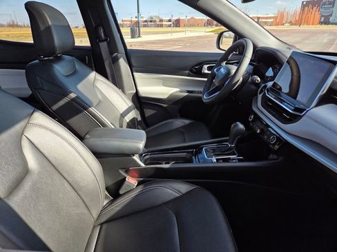 Used 2025 Jeep Compass Limited w/ Sun & Sound Group AWD/4WD image 39