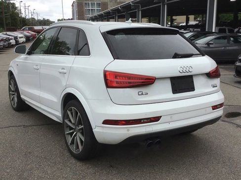 Used 2018 Audi Q3 2.0T Premium Plus w/ Premium Plus Package AWD/4WD image 3