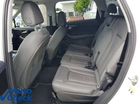 Used 2025 Audi Q7 3.0T Premium Plus AWD/4WD image 13
