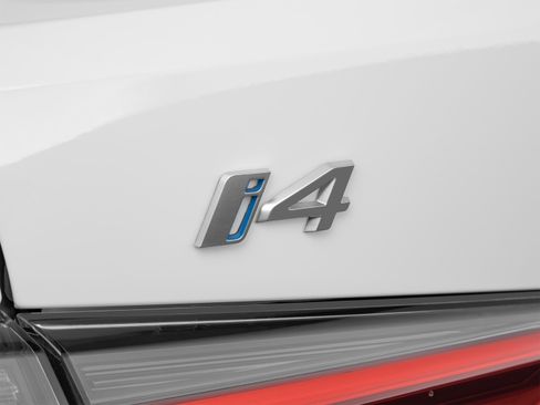 Used 2023 BMW i4 eDrive40 w/ M Sport Package RWD image 57