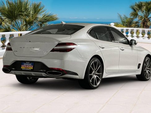 Used 2025 Genesis G70 2.5T image 5