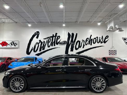 Used 2024 Mercedes-Benz S 580 4MATIC Sedan image 2