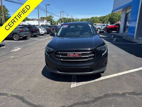 Used 2021 GMC Terrain SLT w/ Infotainment Package II AWD/4WD image 3