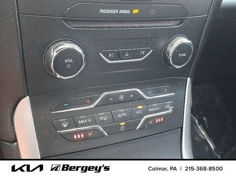 Used 2017 Ford Edge SEL w/ Equipment Group 201A AWD/4WD image 18
