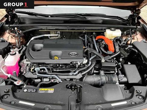 Certified 2025 Toyota Crown Signia w/ Advanced Technology Package AWD/4WD image 30