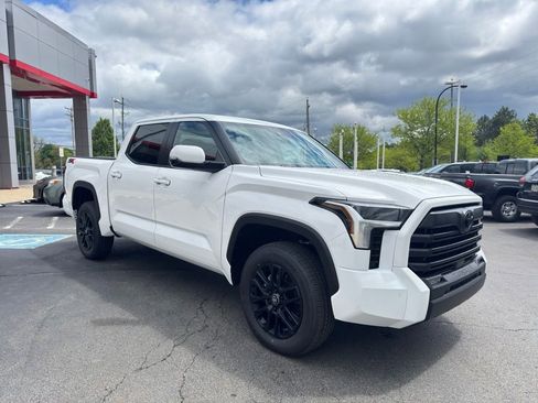 New 2026 Toyota Tundra SR5 AWD/4WD image 7