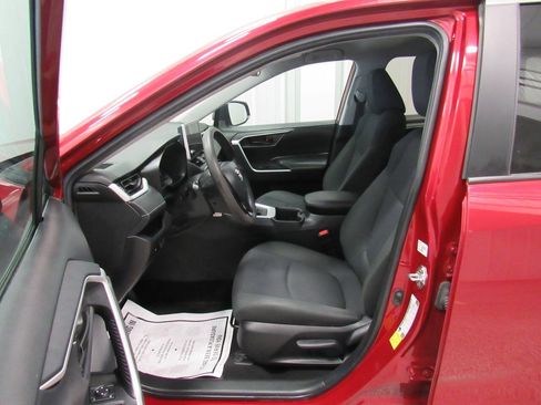 Used 2023 Toyota RAV4 LE AWD/4WD image 27