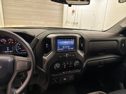 Used 2020 Chevrolet Silverado 1500 Custom w/ Custom Value Package AWD/4WD image 11