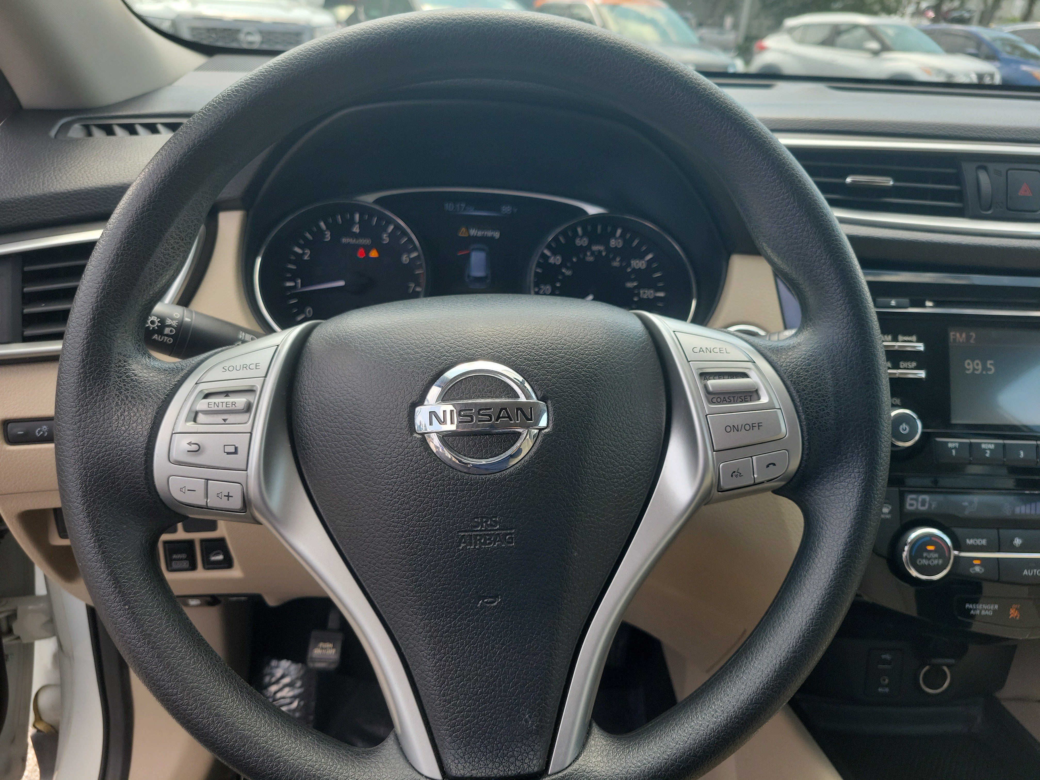 Used 2016 Nissan Rogue SV AWD/4WD image 21