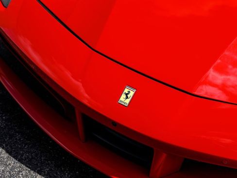Used 2018 Ferrari 488 Spider image 51