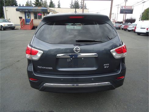 Used 2013 Nissan Pathfinder SV AWD/4WD image 9