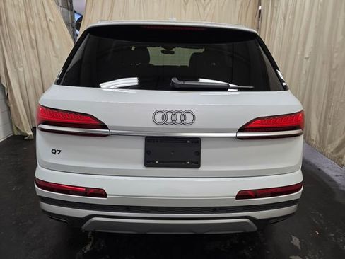 Certified 2025 Audi Q7 3.0T Premium w/ Convenience Package image 9