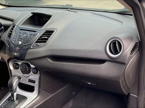 Used 2019 Ford Fiesta SE image 15