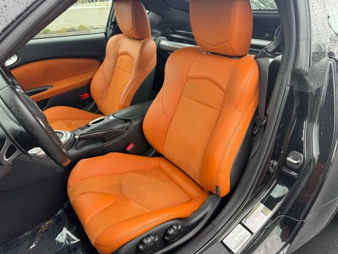 Used 2010 Nissan 370Z Touring image 24