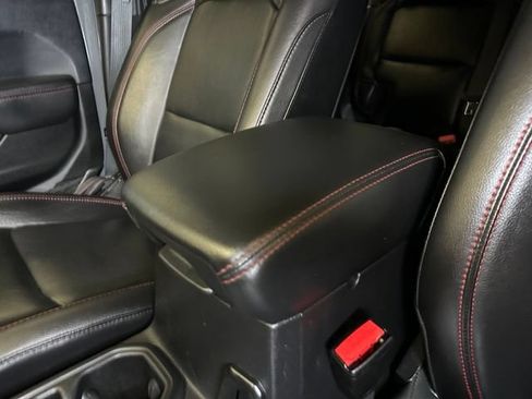 Used 2019 Jeep Wrangler Unlimited Rubicon AWD/4WD image 31